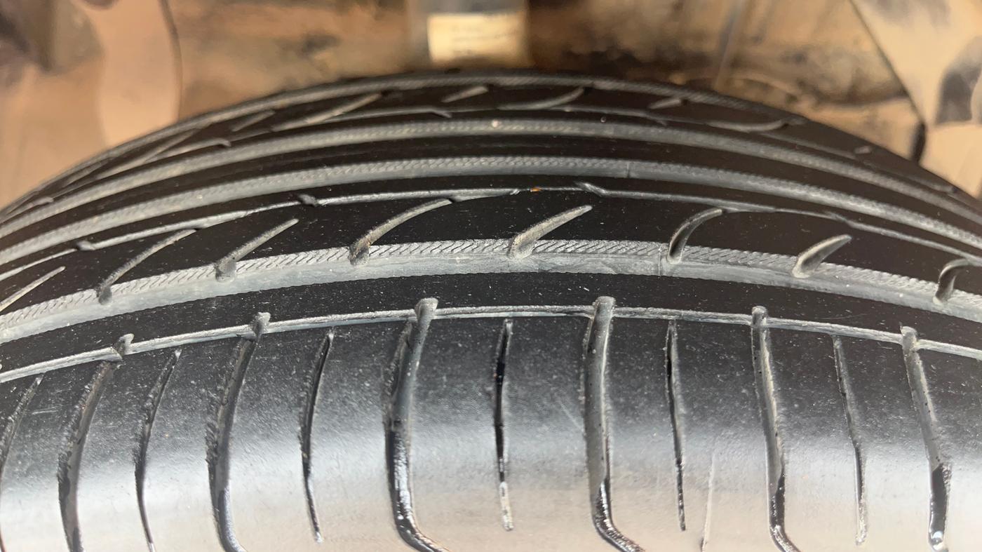 2015 Maruti S Cross ALPHA 1.6, Diesel, Manual, 1,46,616 km, Right Front Tyre Tread