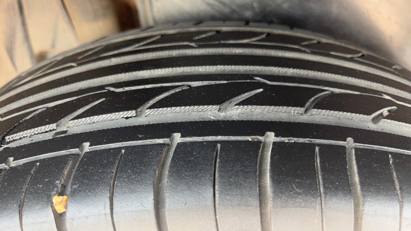 2015 Maruti S Cross ALPHA 1.6, Diesel, Manual, 1,46,616 km, Right Rear Tyre Tread