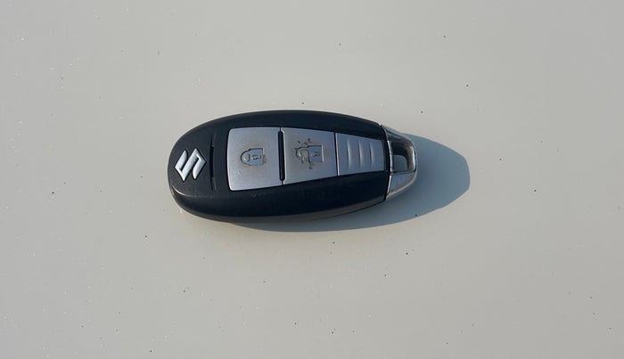 2015 Maruti S Cross ALPHA 1.6, Diesel, Manual, 1,46,543 km, Key Close Up