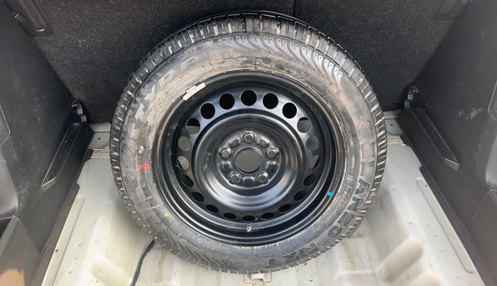 2015 Maruti S Cross ALPHA 1.6, Diesel, Manual, 1,46,543 km, Spare Tyre