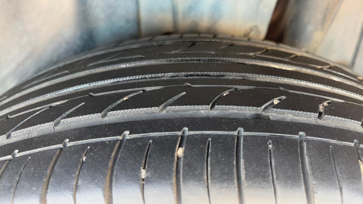 2015 Maruti S Cross ALPHA 1.6, Diesel, Manual, 1,46,616 km, Left Rear Tyre Tread