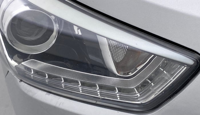 2016 Hyundai Creta SX PLUS AT 1.6 DIESEL, Diesel, Automatic, 1,02,096 km, Right headlight - Minor scratches