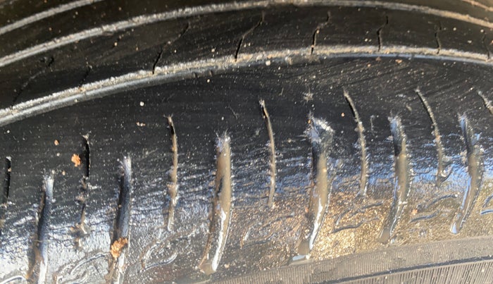 2019 Hyundai VENUE SX PLUS 1.0 TURBO DCT, Petrol, Automatic, 78,033 km, Left Front Tyre Tread