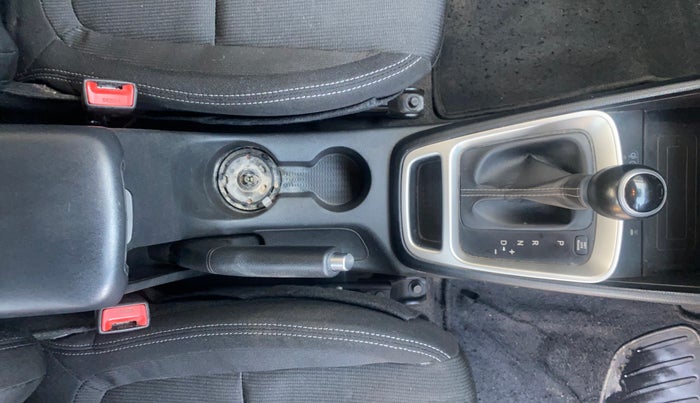 2019 Hyundai VENUE SX PLUS 1.0 TURBO DCT, Petrol, Automatic, 78,033 km, Gear Lever