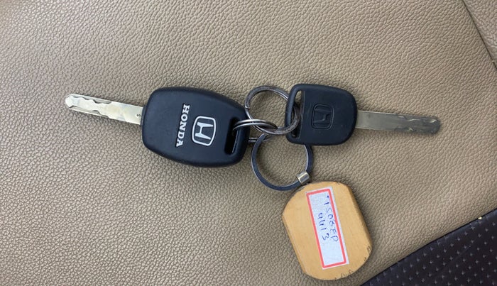 2015 Honda Amaze 1.2L I-VTEC S, Petrol, Manual, 88,931 km, Key Close Up