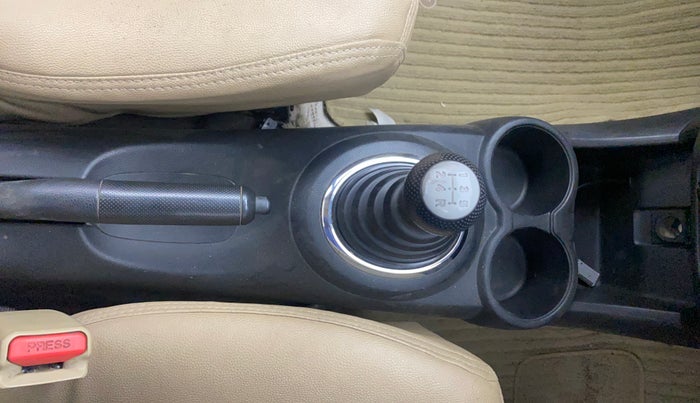 2015 Honda Amaze 1.2L I-VTEC S, Petrol, Manual, 88,931 km, Gear Lever