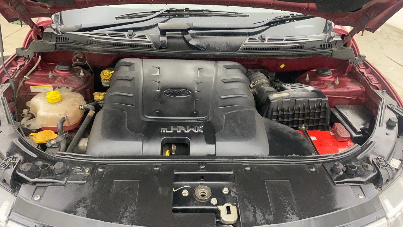 2019 Mahindra XUV500 W9 AT, Diesel, Automatic, 61,586 km, Engine View