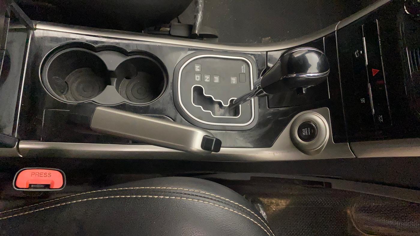 2019 Mahindra XUV500 W9 AT, Diesel, Automatic, 61,586 km, Gear Lever