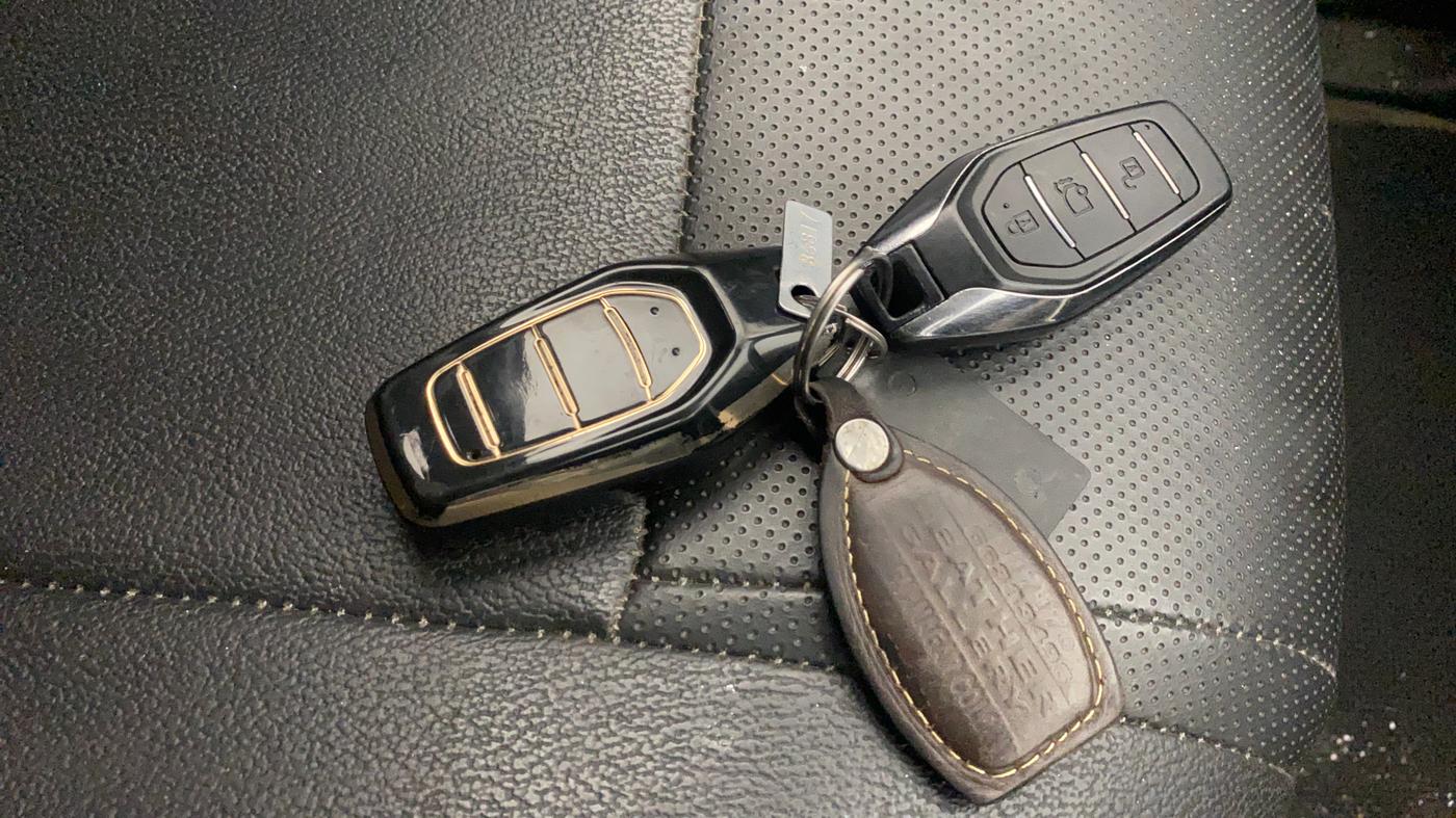 2019 Mahindra XUV500 W9 AT, Diesel, Automatic, 61,586 km, Key Close Up