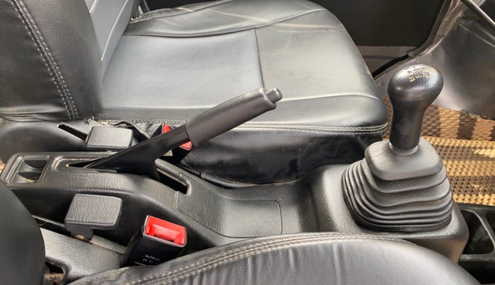 2022 Maruti Eeco 5 STR AC CNG (O), CNG, Manual, 27,733 km, Gear Lever