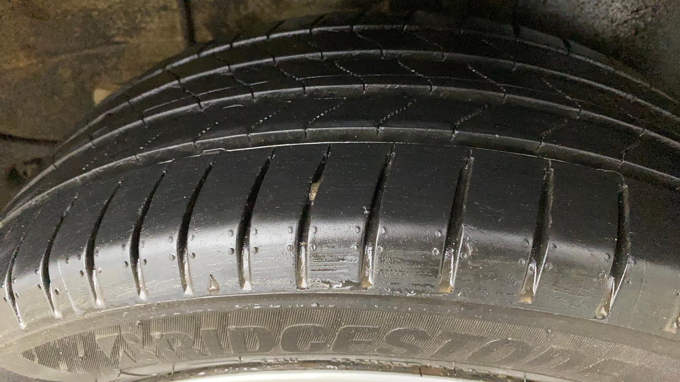 2023 Tata ALTROZ XM PLUS CNG, CNG, Manual, 84,039 km, Left Rear Tyre Tread