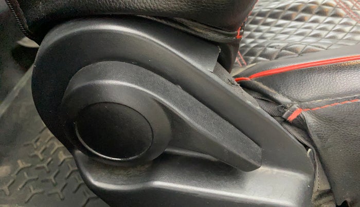 2023 Tata ALTROZ XM PLUS CNG, CNG, Manual, 83,684 km, Driver Side Adjustment Panel