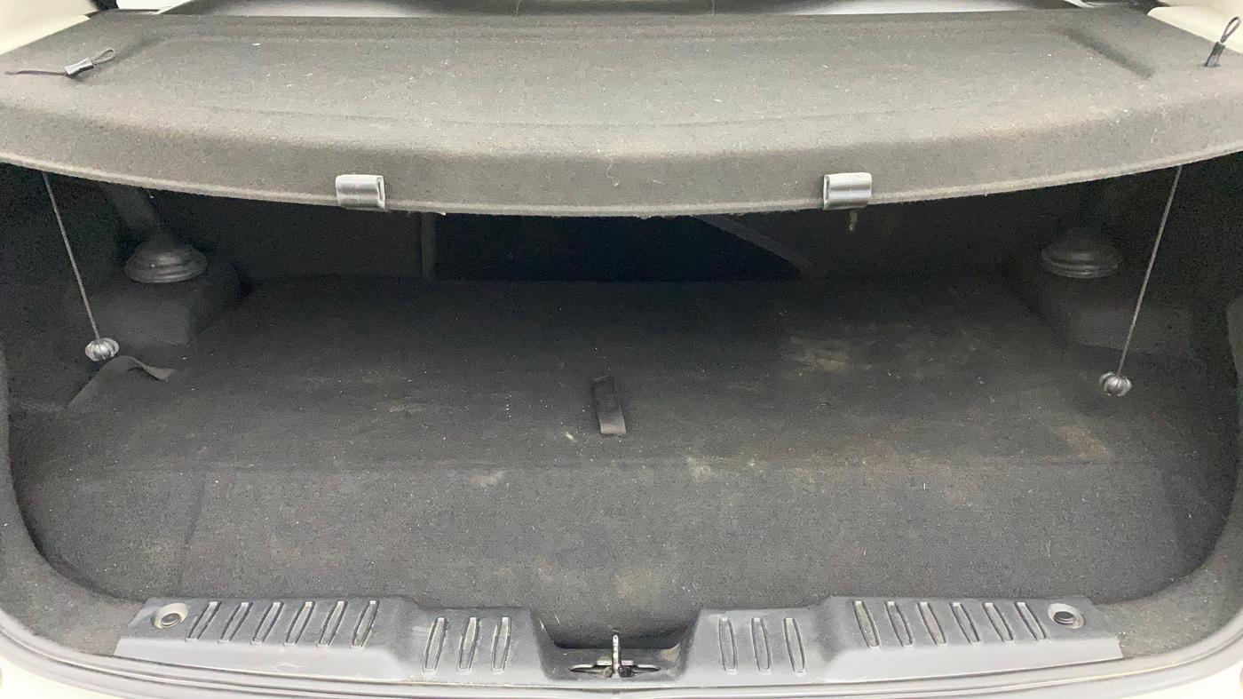 2023 Tata ALTROZ XM PLUS CNG, CNG, Manual, 84,039 km, Boot Inside