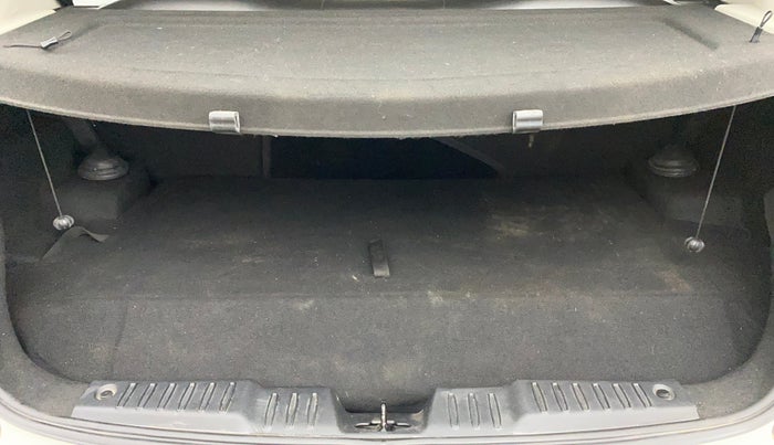 2023 Tata ALTROZ XM PLUS CNG, CNG, Manual, 83,684 km, Boot Inside