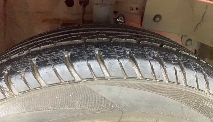 2012 Honda Brio S MT, Petrol, Manual, 76,547 km, Right Front Tyre Tread