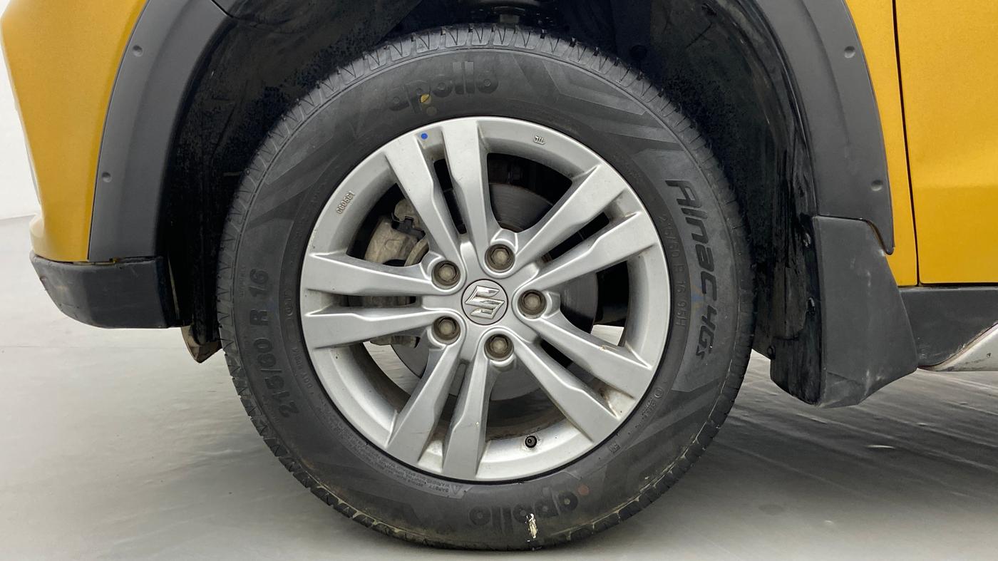 2017 Maruti Vitara Brezza ZDI PLUS DUAL TONE, Diesel, Manual, 38,251 km, Left Front Wheel