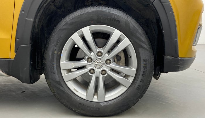 2017 Maruti Vitara Brezza ZDI PLUS DUAL TONE, Diesel, Manual, 38,251 km, Right Front Wheel