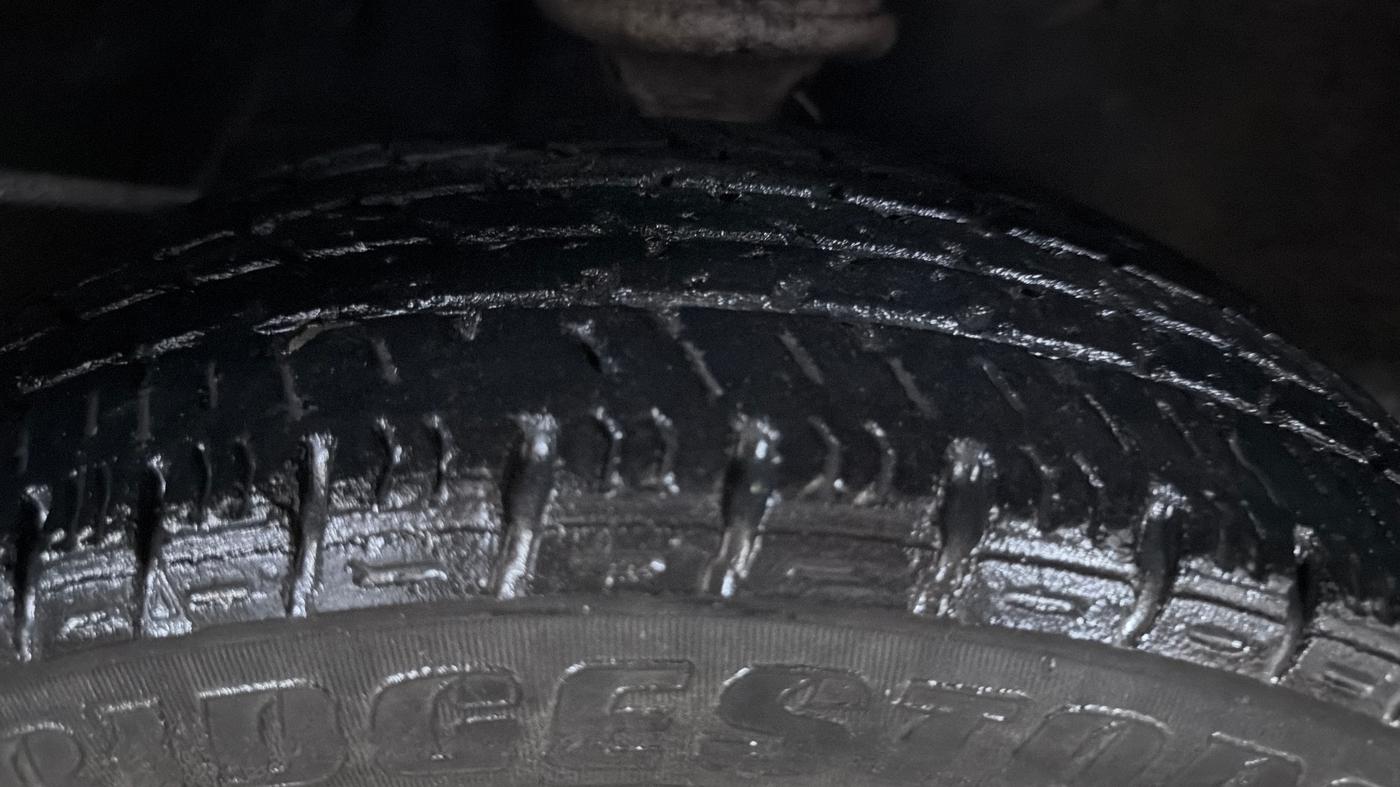 2017 Maruti Alto K10 VXI (O), Petrol, Manual, 76,143 km, Right Front Tyre Tread
