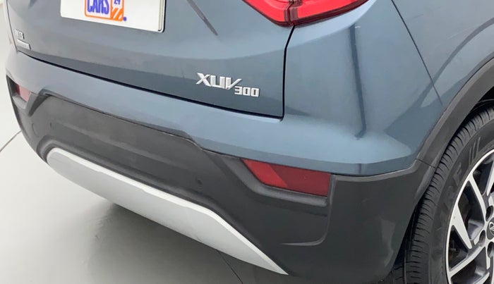 2022 Mahindra XUV300 W8 (O) 1.2 PETROL AMT, Petrol, Automatic, 13,198 km, Rear bumper - Minor scratches