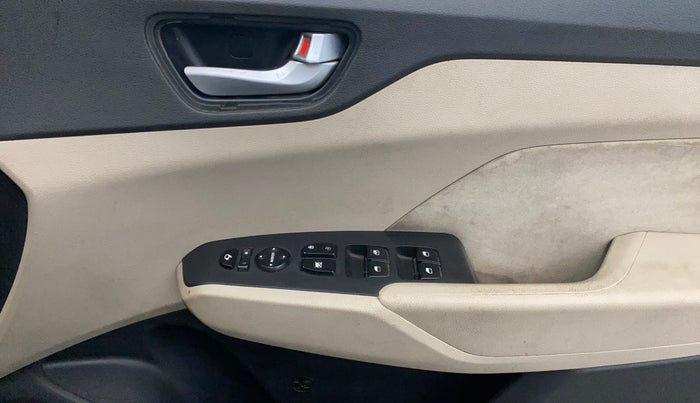 2019 Hyundai Verna 1.6 VTVT SX, Petrol, Manual, 85,368 km, Driver Side Door Panels Control