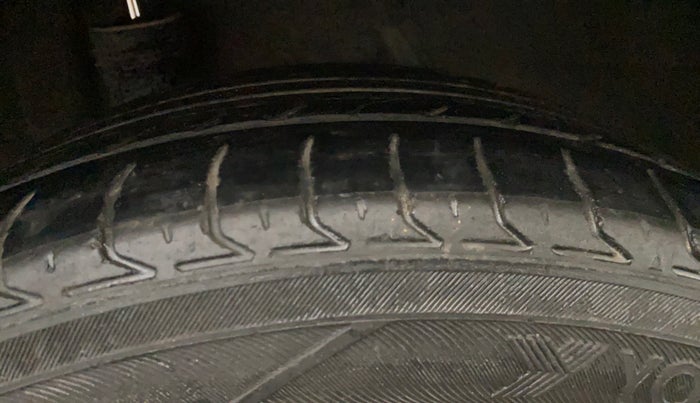 2019 Hyundai Verna 1.6 VTVT SX, Petrol, Manual, 85,368 km, Right Rear Tyre Tread