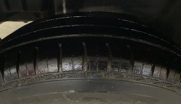 2014 Maruti Swift Dzire VXI, Petrol, Manual, 58,432 km, Right Rear Tyre Tread
