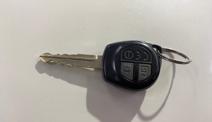 2014 Maruti Swift Dzire VXI, Petrol, Manual, 58,432 km, Key Close Up