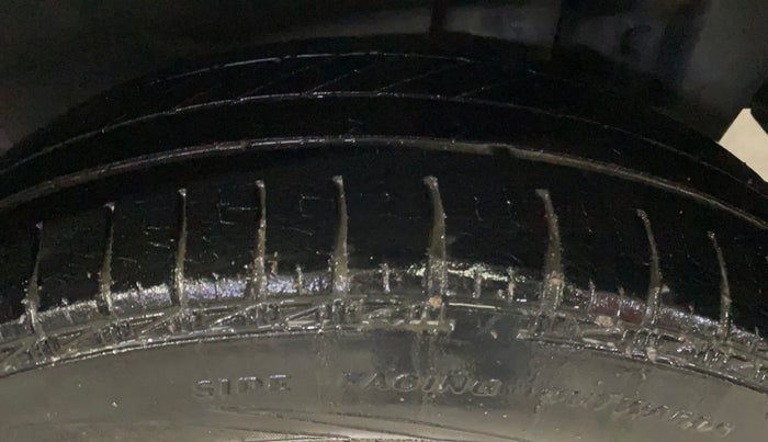 2014 Maruti Swift Dzire VXI, Petrol, Manual, 58,432 km, Left Rear Tyre Tread