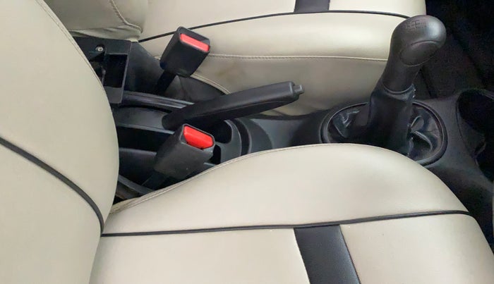 2018 Nissan Micra Active XV, Petrol, Manual, 22,225 km, Gear lever - Boot cover slightly torn