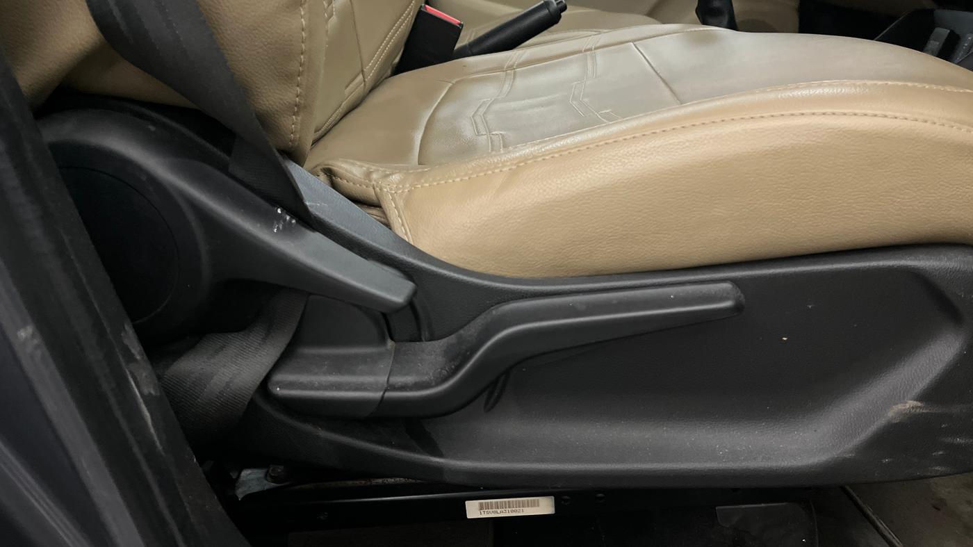 2022 Honda Amaze 1.2L I-VTEC VX, Petrol, Manual, 71,726 km, Driver Side Adjustment Panel