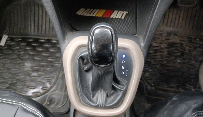 2017 Hyundai Grand i10 SPORTZ (O) AT 1.2 KAPPA VTVT, Petrol, Automatic, 84,942 km, Gear Lever