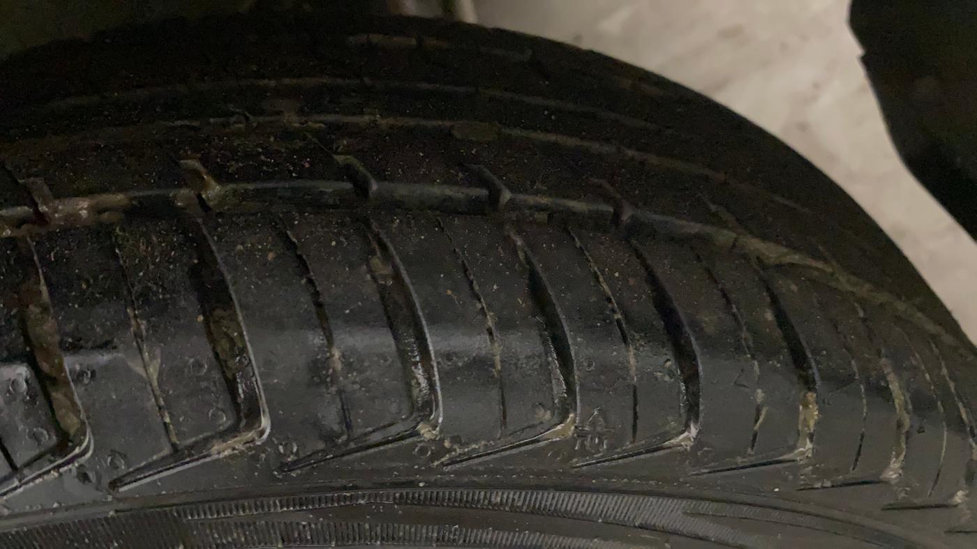 2018 Maruti Wagon R 1.0 VXI AMT, CNG, Automatic, 29,362 km, Left Rear Tyre Tread