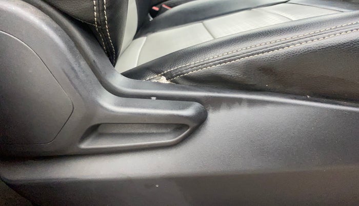 2022 Tata Tiago XTA PETROL, Petrol, Automatic, 43,765 km, Driver Side Adjustment Panel