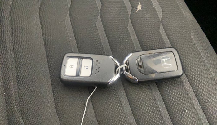 2021 Honda WR-V 1.2L I-VTEC VX MT, Petrol, Manual, 41,338 km, Key Close Up