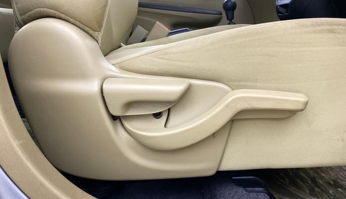2013 Honda Amaze 1.2L I-VTEC S, Petrol, Manual, 11,486 km, Driver Side Adjustment Panel