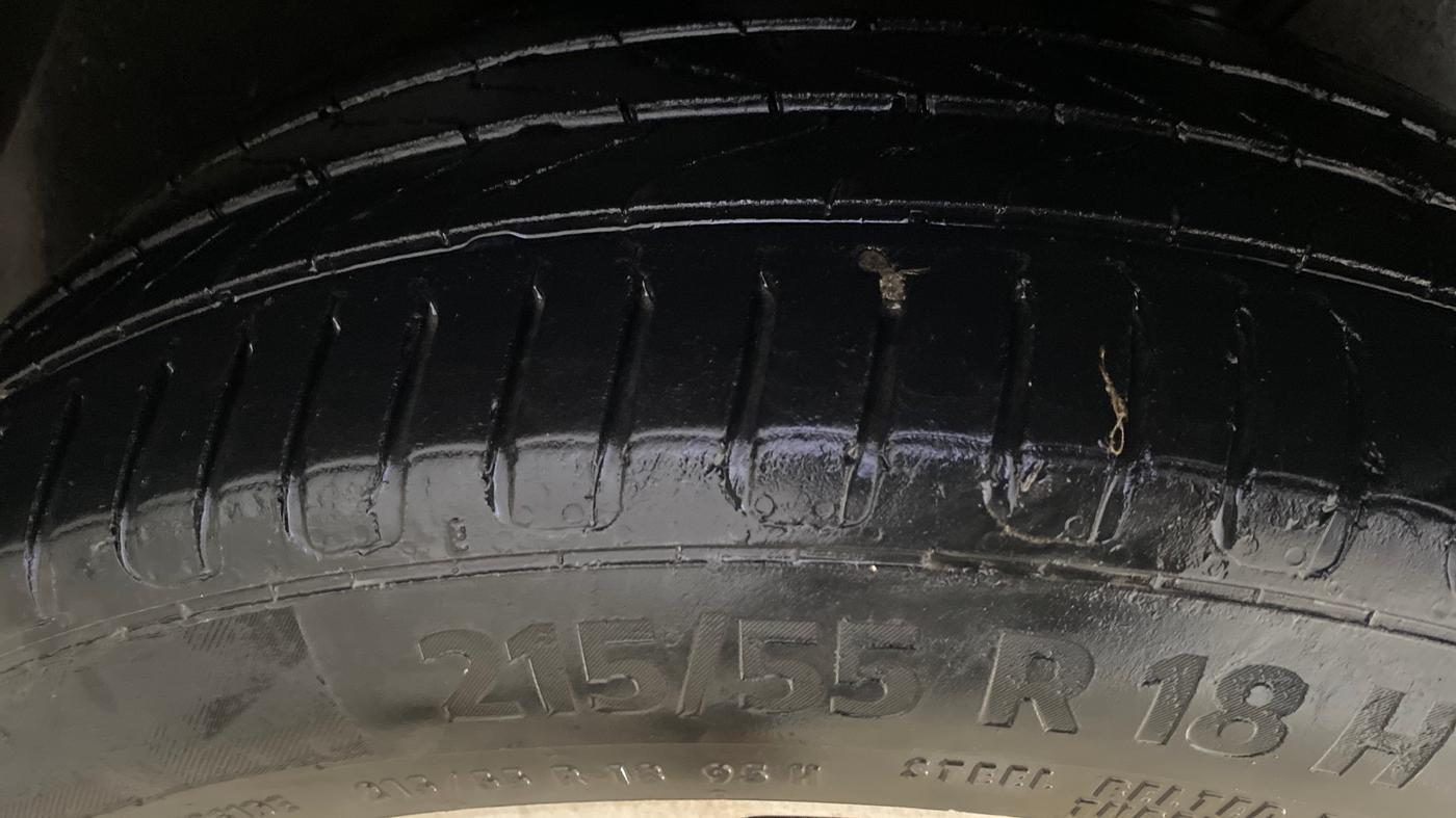 2021 MG HECTOR SHARP 1.5 DCT PETROL, Petrol, Automatic, 50,766 km, Right Rear Tyre Tread