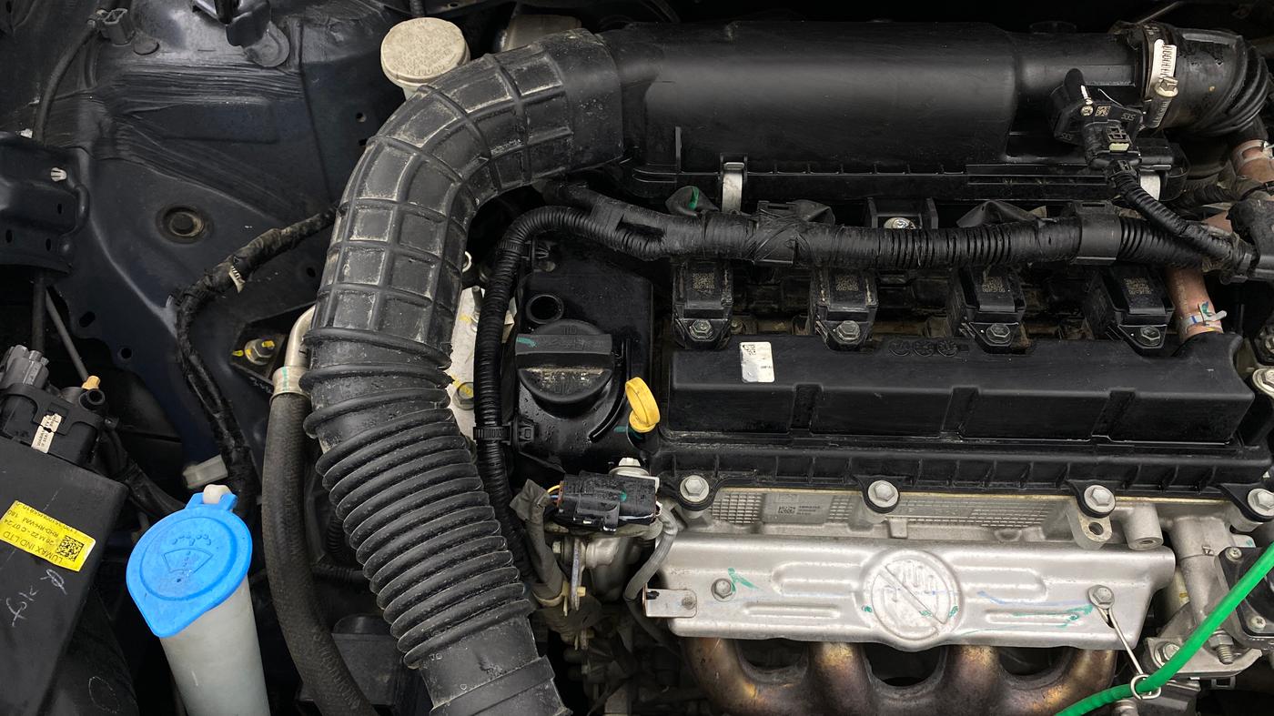 2023 Maruti Swift VXI AMT, Petrol, Automatic, 24,184 km, Engine View - Right
