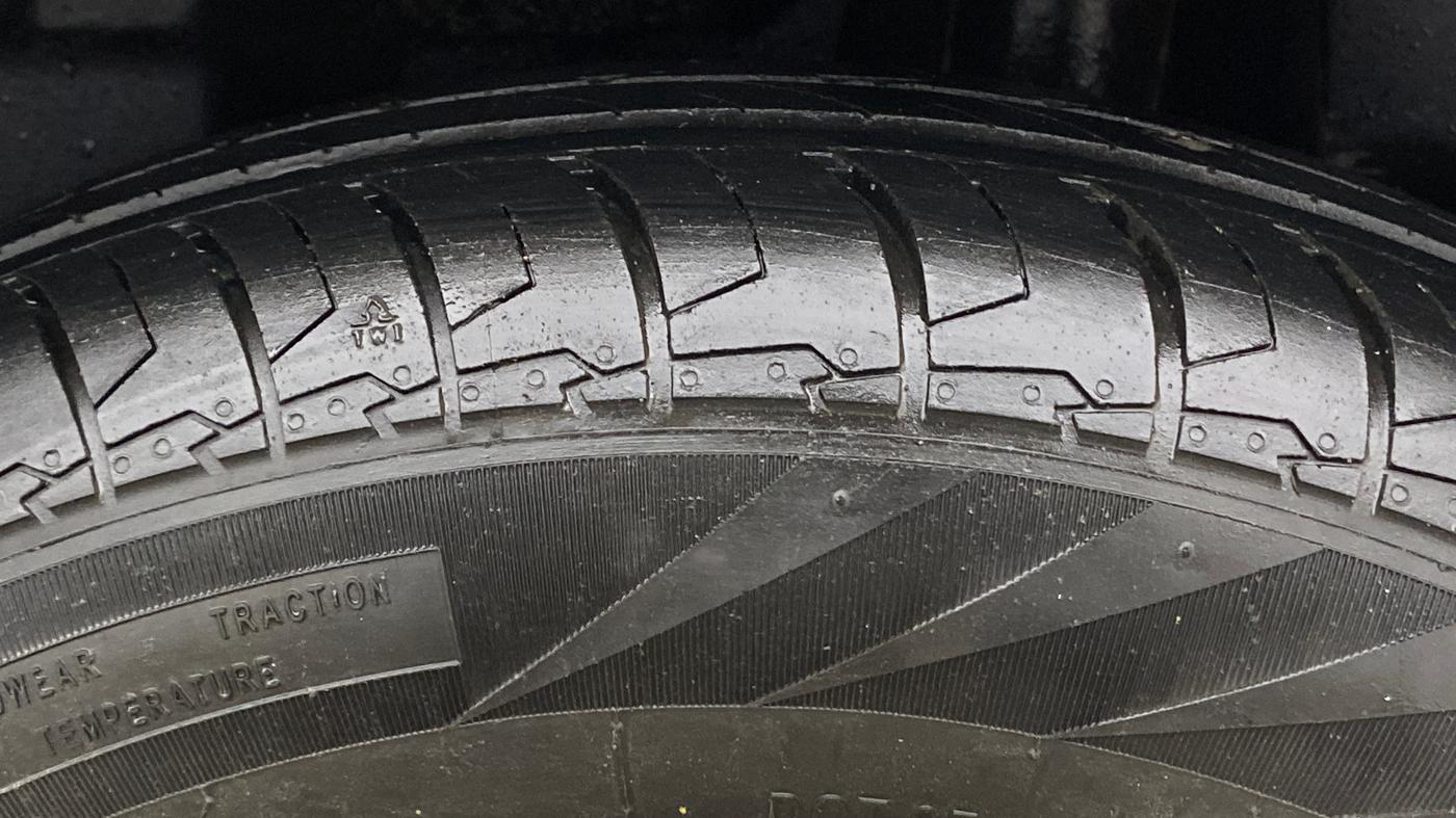 2023 Maruti Swift VXI AMT, Petrol, Automatic, 24,184 km, Left Rear Tyre Tread