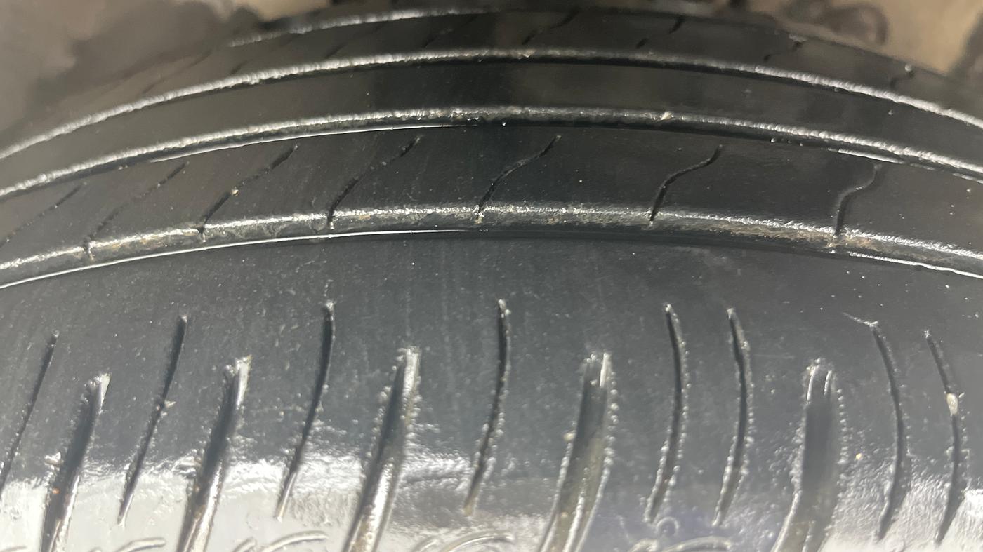 2019 Hyundai VENUE SX PLUS 1.0 TURBO DCT, Petrol, Automatic, 39,690 km, Left Front Tyre Tread