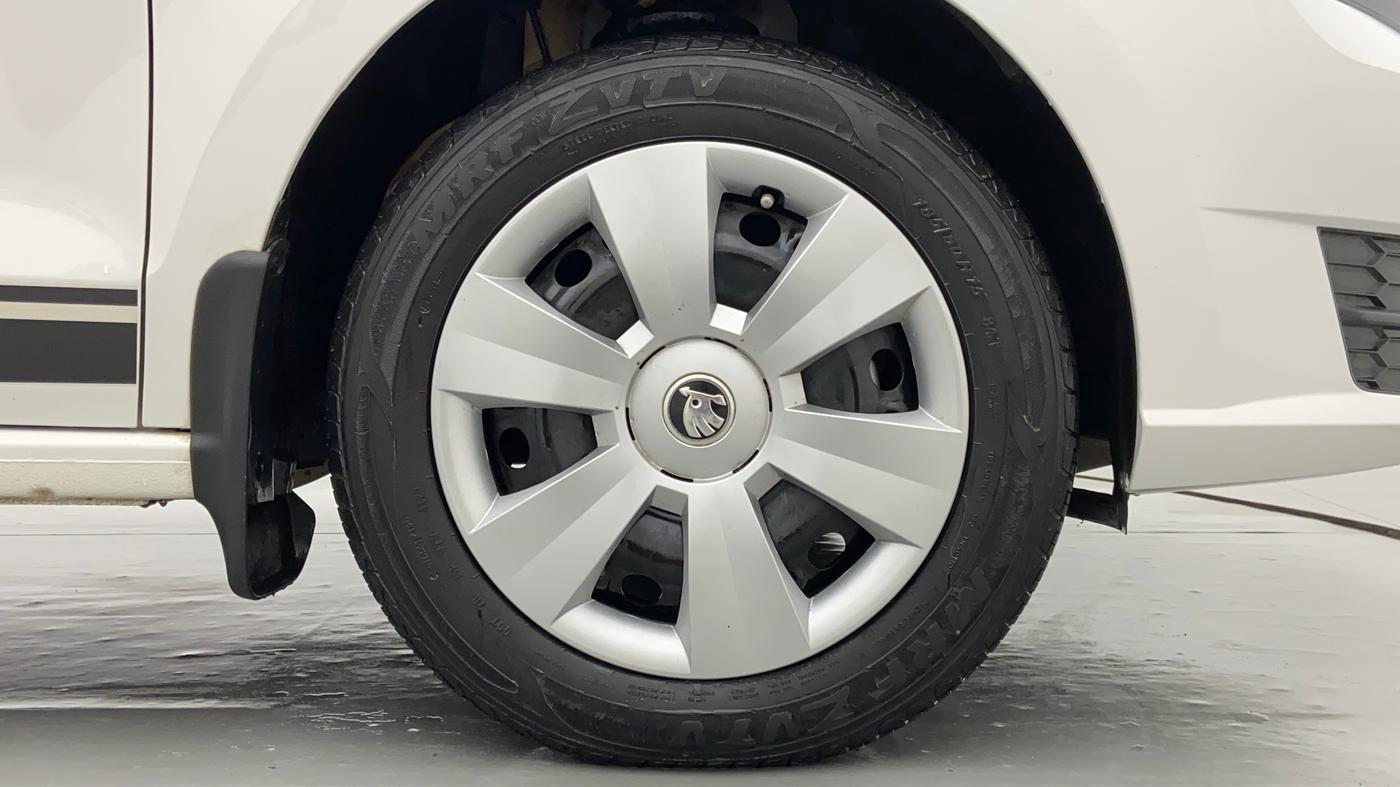 2020 Skoda Rapid ACTIVE 1.0 TSI AT, Petrol, Automatic, 11,881 km, Right Front Wheel