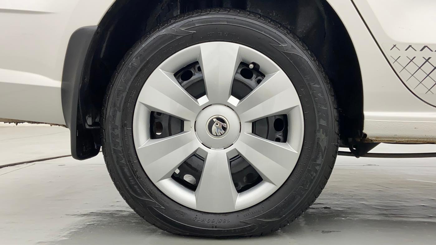 2020 Skoda Rapid ACTIVE 1.0 TSI AT, Petrol, Automatic, 11,881 km, Right Rear Wheel
