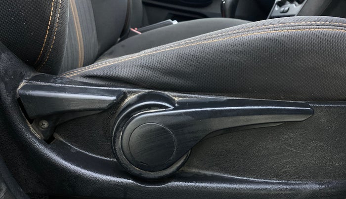 2018 Tata TIAGO NRG PETROL, CNG, Manual, 88,842 km, Driver Side Adjustment Panel