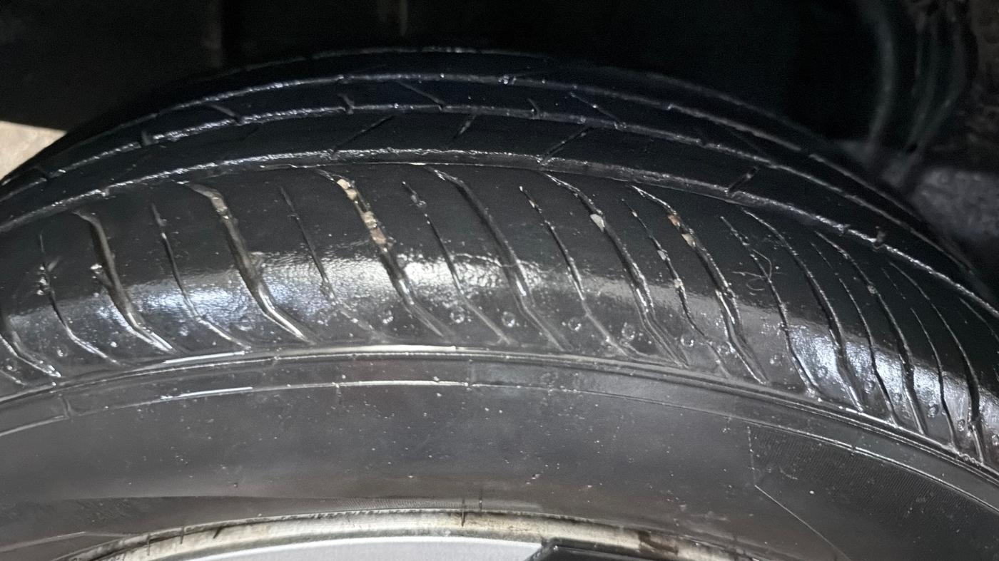 2022 Nissan MAGNITE XE, Petrol, Manual, 54,812 km, Right Rear Tyre Tread