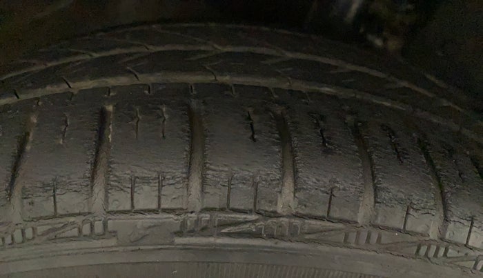 2016 Honda Amaze 1.2L I-VTEC E, Petrol, Manual, 37,330 km, Right Rear Tyre Tread
