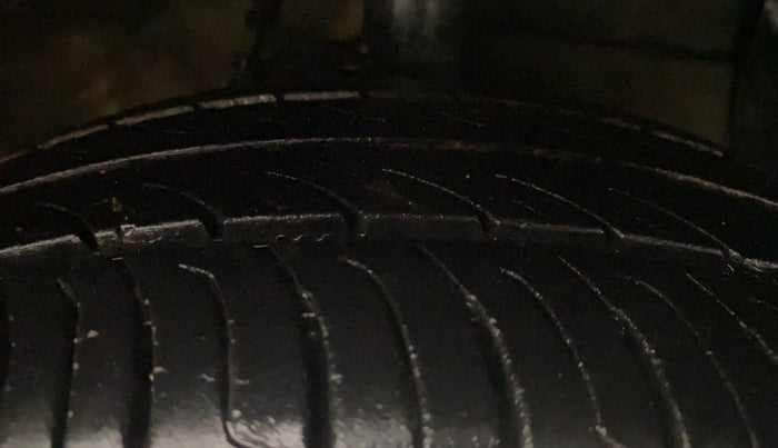 2015 Hyundai Xcent S 1.2, Petrol, Manual, 59,718 km, Right Front Tyre Tread