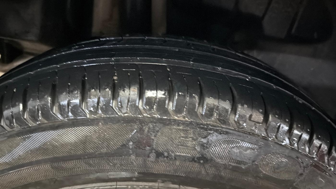 2020 Maruti Swift LXI, Petrol, Manual, 25,491 km, Right Rear Tyre Tread