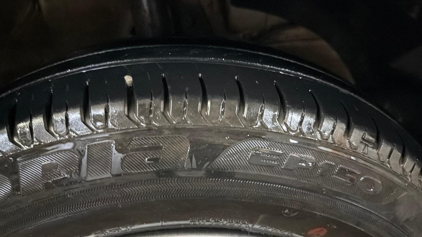 2020 Maruti Swift LXI, Petrol, Manual, 25,491 km, Right Front Tyre Tread