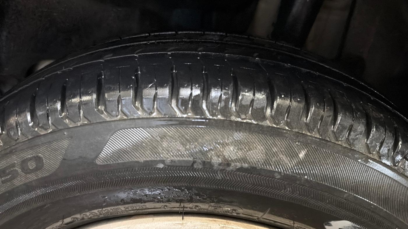 2020 Maruti Swift LXI, Petrol, Manual, 25,491 km, Left Rear Tyre Tread