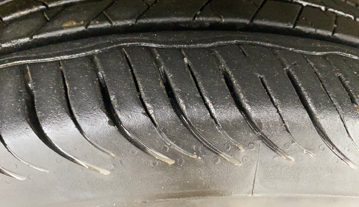 2021 Maruti S Cross ZETA 1.5, Petrol, Manual, 45,187 km, Right Front Tyre Tread