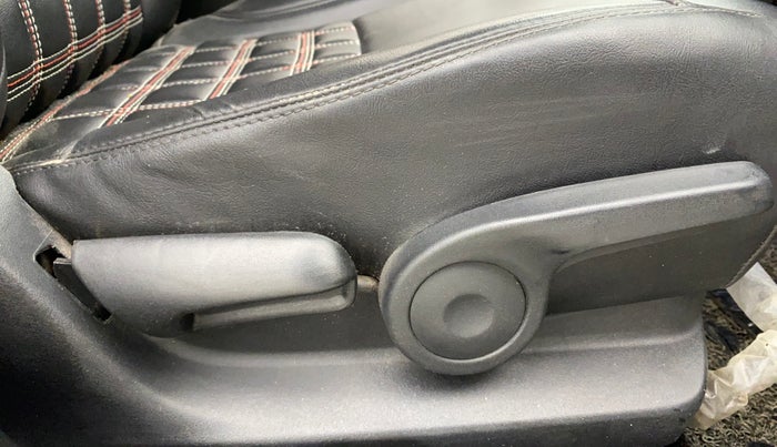 2021 Maruti S Cross ZETA 1.5, Petrol, Manual, 45,187 km, Driver Side Adjustment Panel